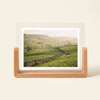 Horizontal U-shaped photo frame with beech wood base and acrylic panels